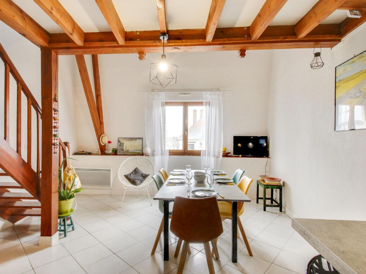 Emeuraude By Interhome